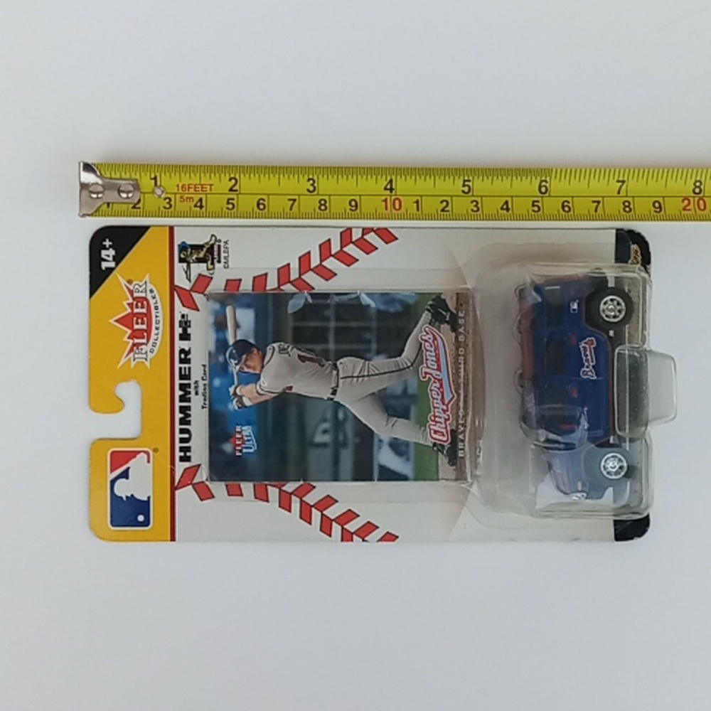 Vintage Fleer Collectibles Hummer H2 With Trading Card - Picture 15 of 16